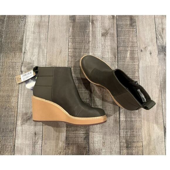 TOMS Raven Wedge Bootie in Olive Size 6 NWT - Picture 4 of 16